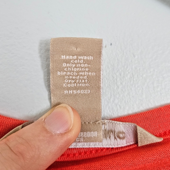 5/$30 Banana Republic Bright Peachy Orange Sleeveless Lacy Front Summer Tank Top - Picture 3 of 4